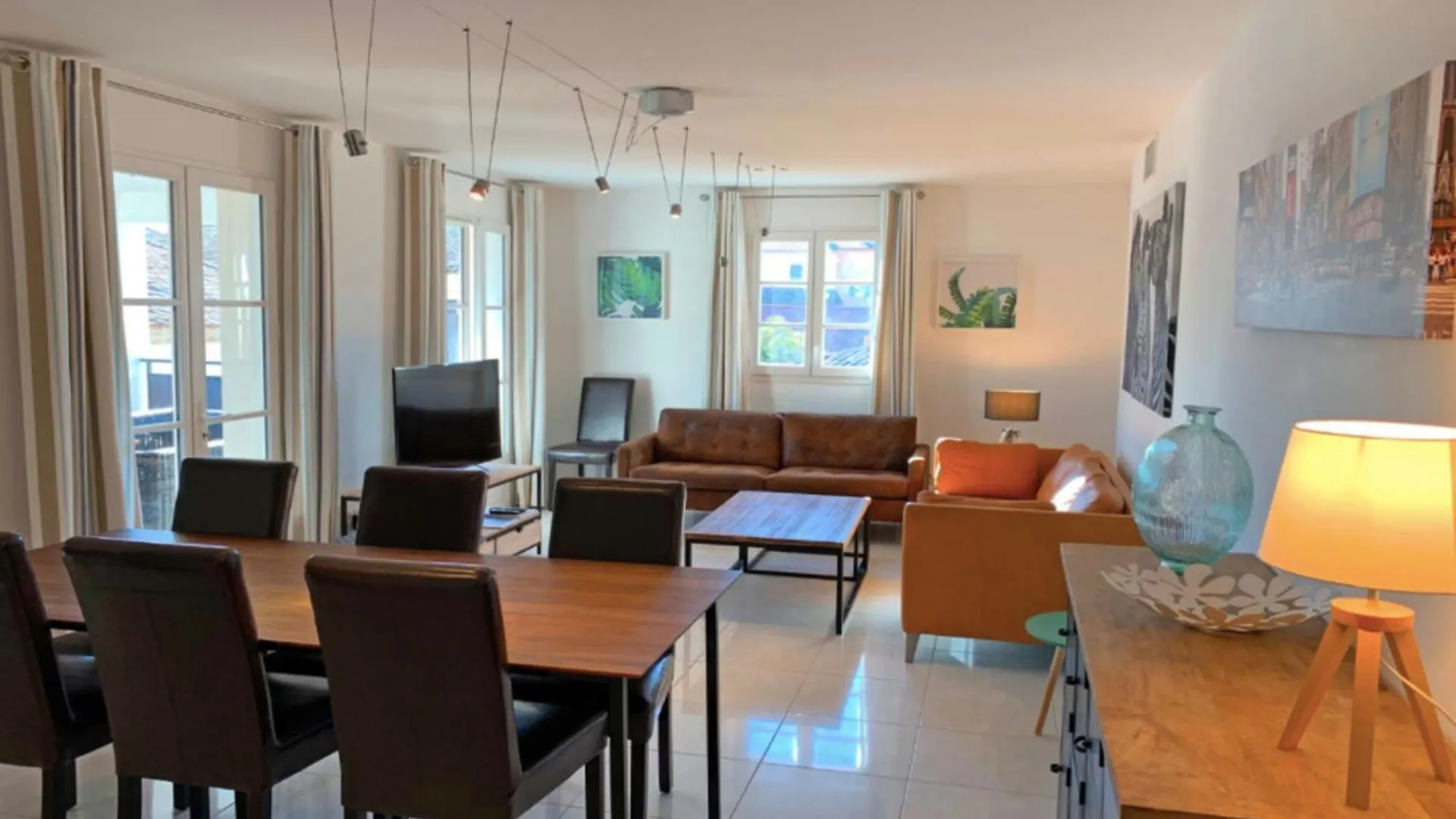 Апартаменты Bright Flat In The Heart Of Saint Tropez  Сен-Тропе