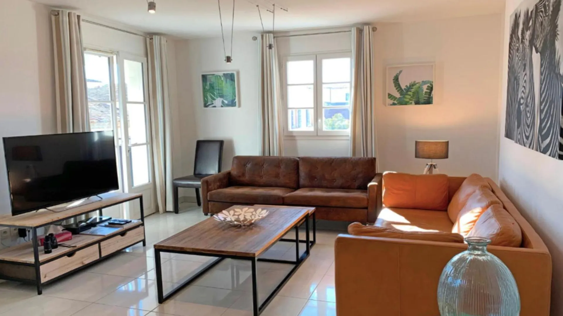 Апартаменты Bright Flat In The Heart Of Saint Tropez Сен-Тропе